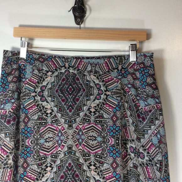 Maurice’s Geometric Asymmetrical Skirt Size Medium - Picture 4 of 10
